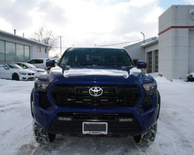 37585615_09365_2025-toyota-tacoma_002