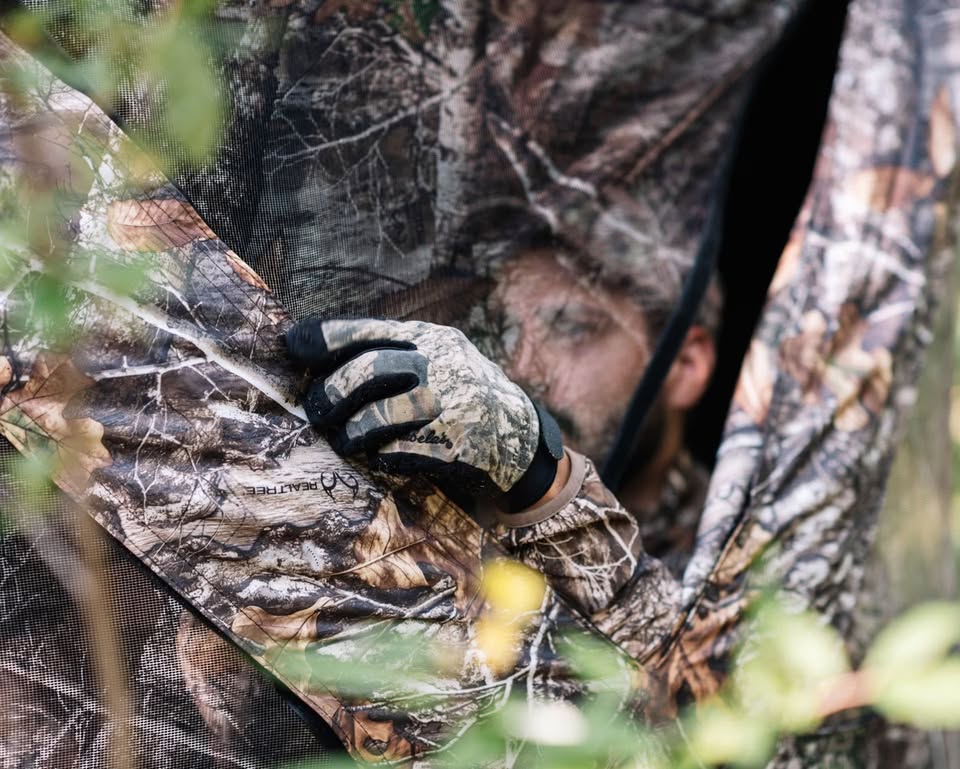 Rhino 500 5-Sided See Through Portable 3 Person Hunting Blind/Tent, RealTree Edge Camo, 90 x 90-in