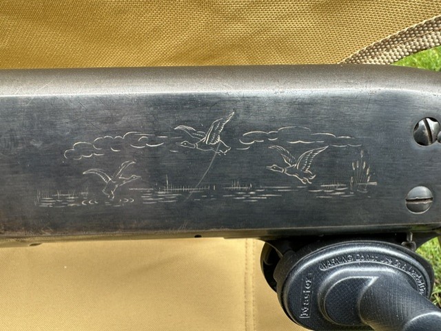 Ithaca Model 37 Featherlight – Classic American Pump Shotgun (12 Gauge, Engraved)
